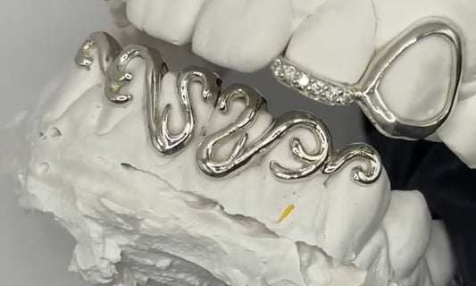 Swirly Symmetry Gold Grillz (bottom only)